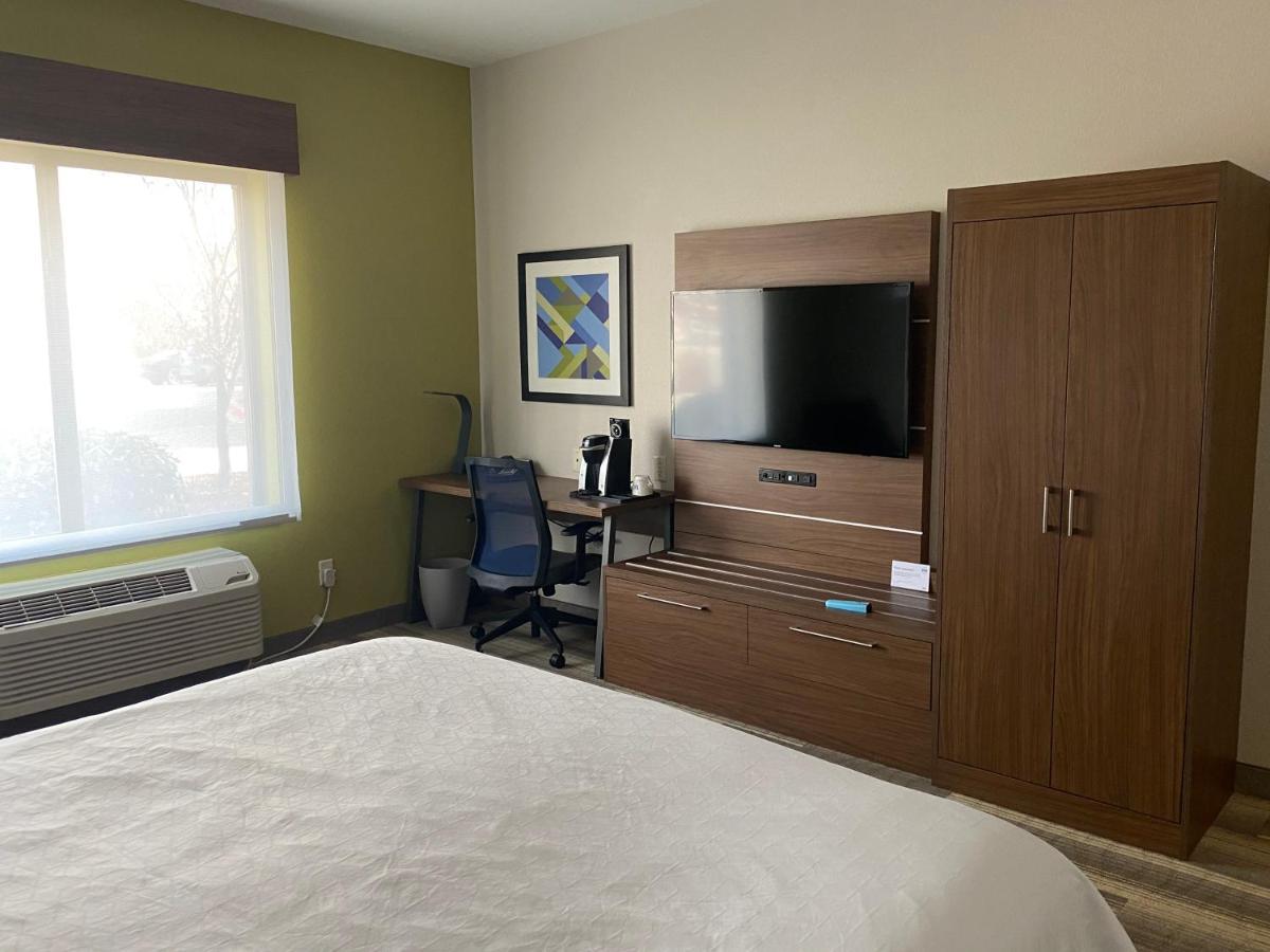 Holiday Express & Historic Old Town By Ihg